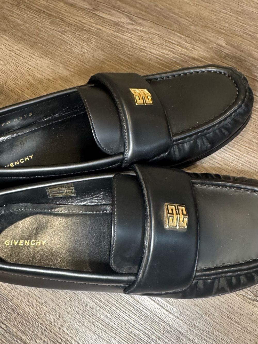 Givenchy 4G Logo Plaque Round Black Leather Loafers - Picture 7 of 11